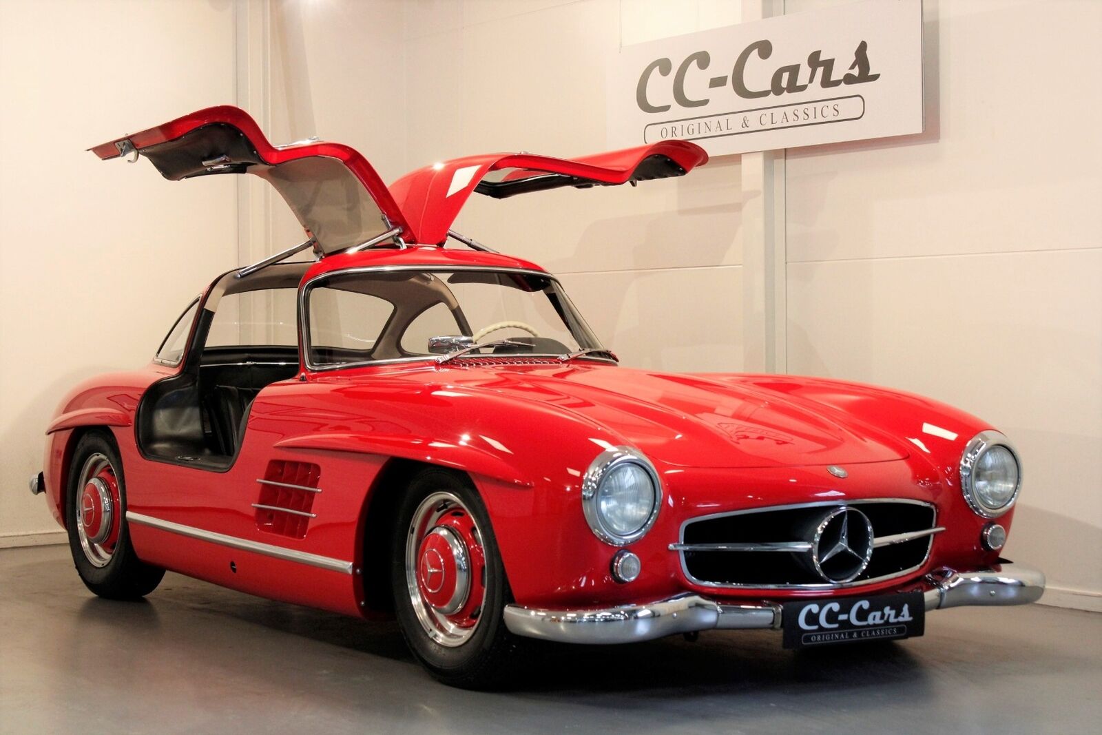 Mercedes 300sl красный